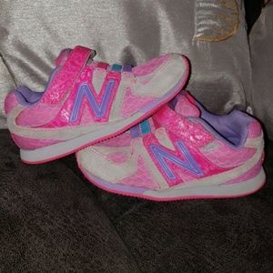 New Balance Sz6.5 multicolor velcro sneakers